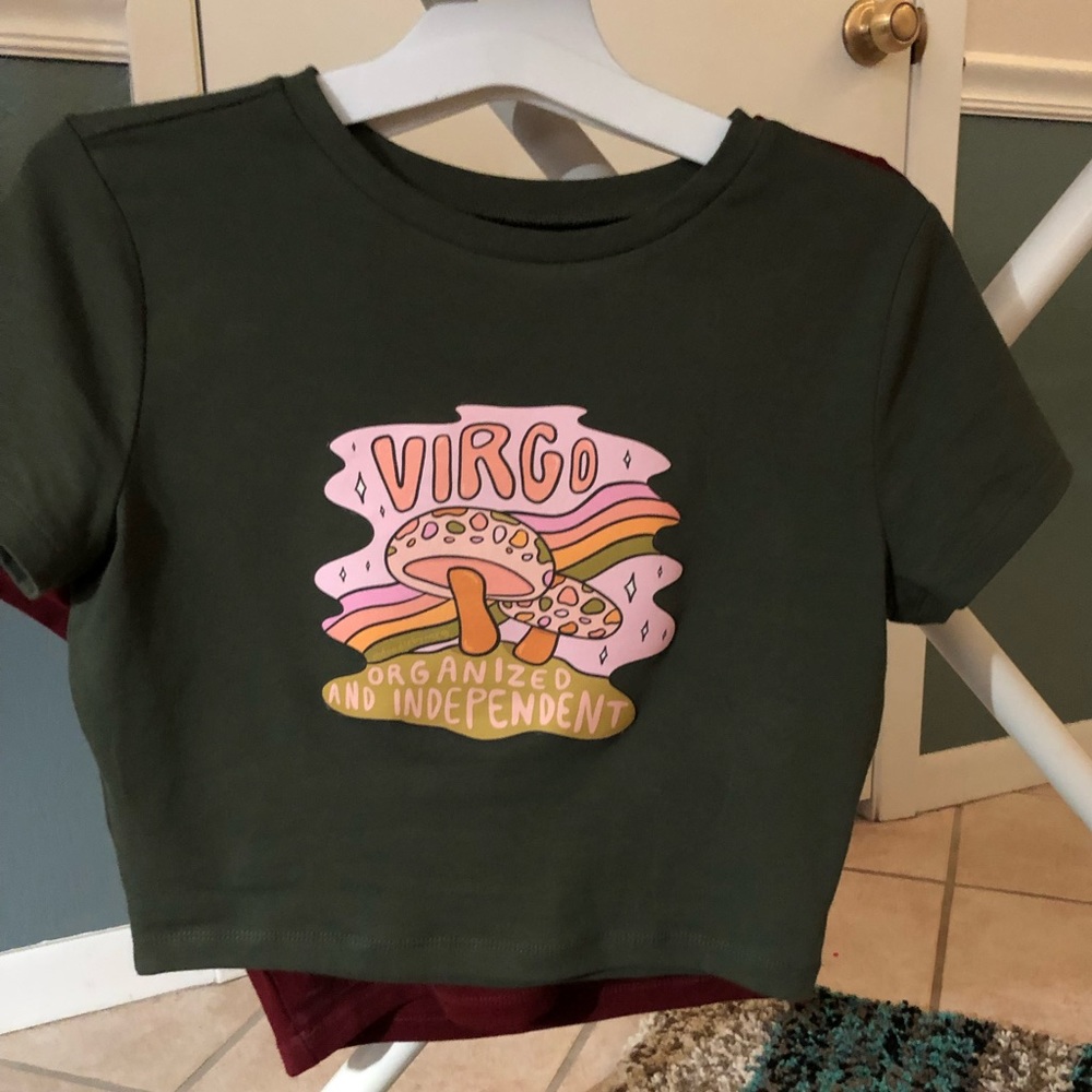 Dark green Virgo Graffic Tee, size M
